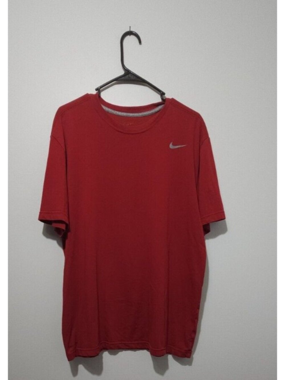 Nike Shirt Adult XL Extra Large Red Short Sleeve DRI-Fit Swoosh Basic Tee Mens
